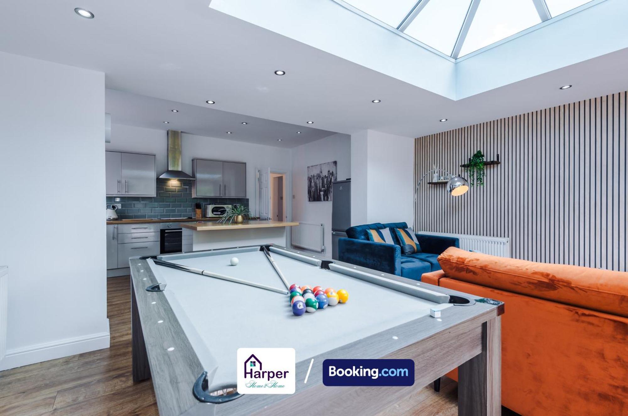 Spacious Detached Bungalow By Harperletting Short Lets & Serviced Accommodation Buckely With Pool Table & Driveway Buckley Zewnętrze zdjęcie