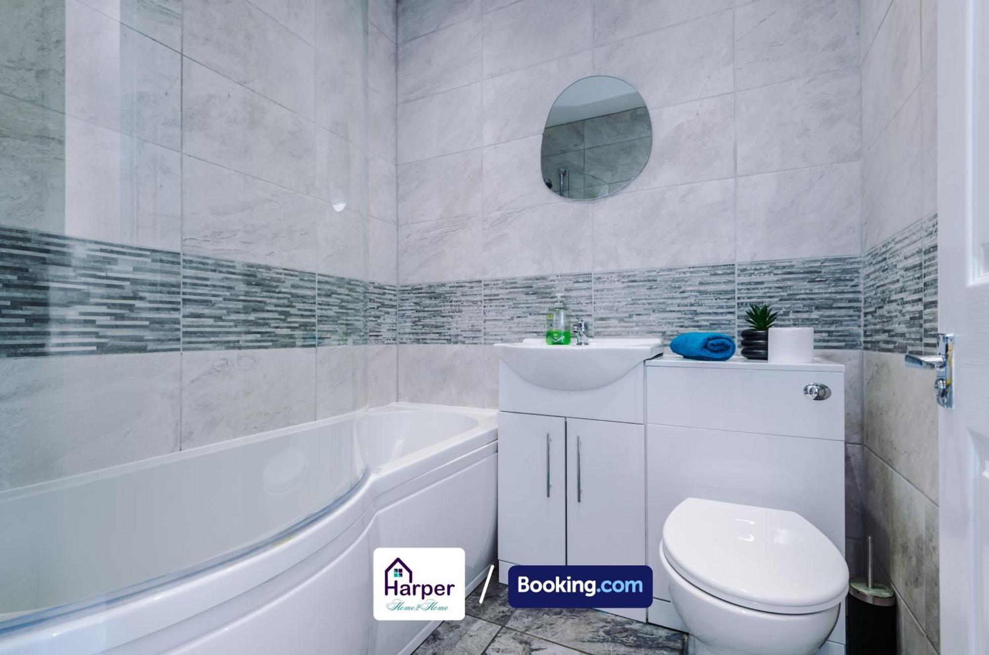 Spacious Detached Bungalow By Harperletting Short Lets & Serviced Accommodation Buckely With Pool Table & Driveway Buckley Zewnętrze zdjęcie