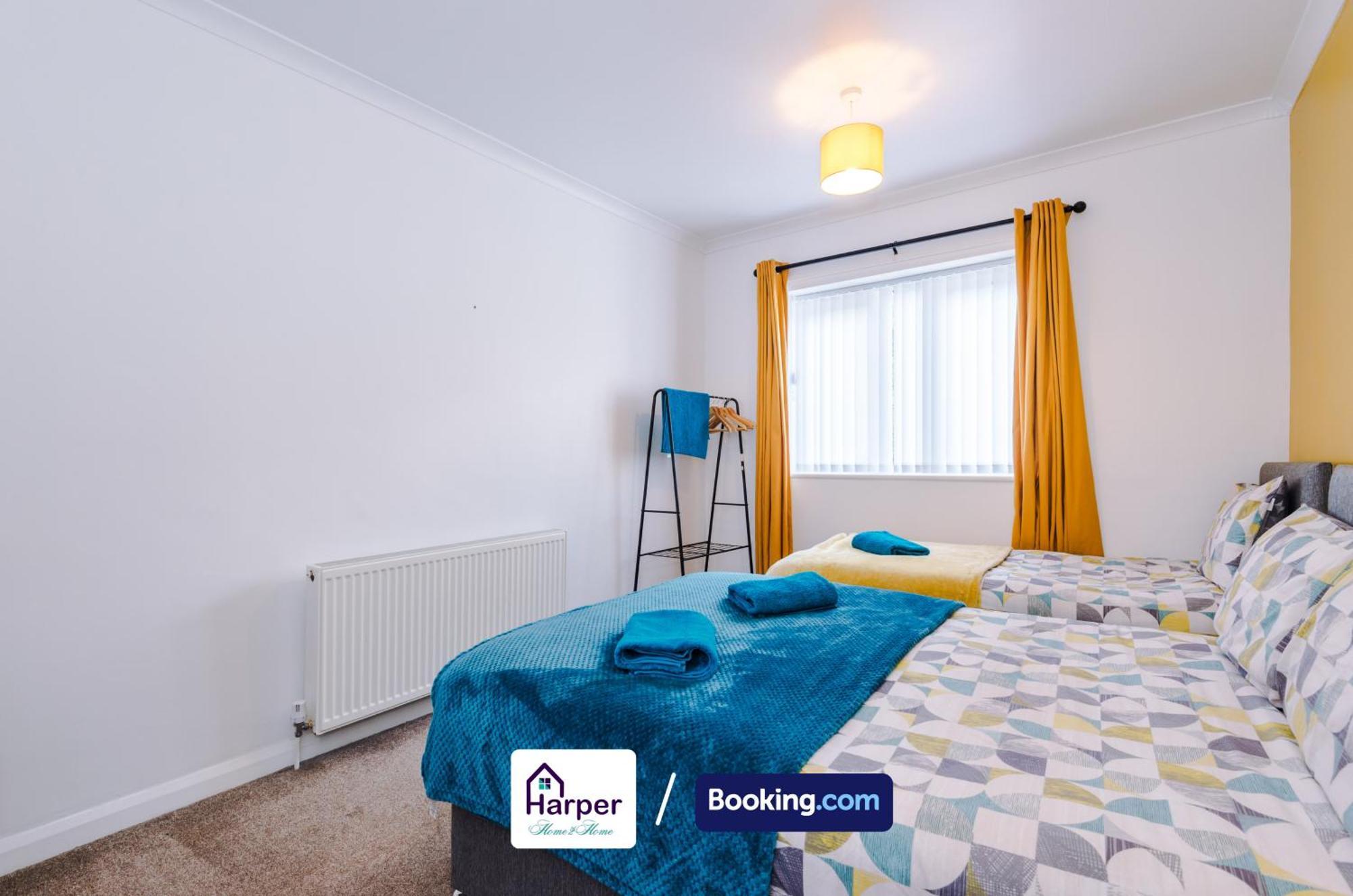 Spacious Detached Bungalow By Harperletting Short Lets & Serviced Accommodation Buckely With Pool Table & Driveway Buckley Zewnętrze zdjęcie